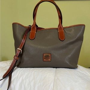 Dooney and Bourke classic pebble grain leather large satchel purse.